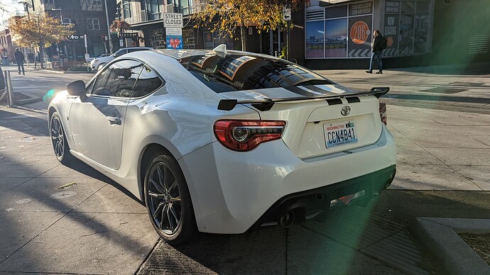 PXL_20221203_221207576