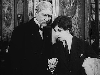 cap_Les.Vampires.1915-1916.DiSK.I.720p.BluRay.x264-GABE_02_53_21_972