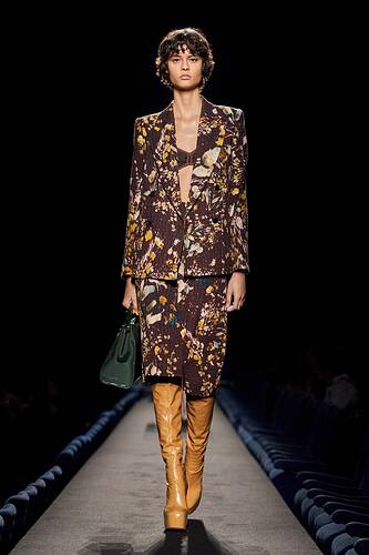 00035-dries-van-noten-fall-2023-ready-to-wear-credit-gorunway