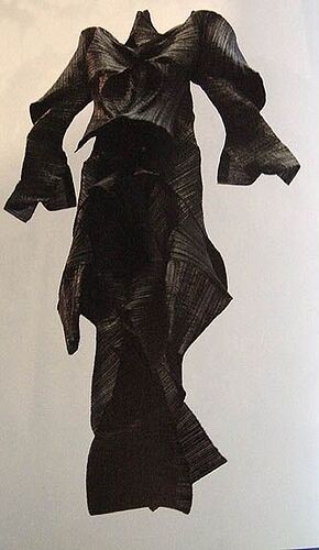 tumblr_ocy0354a3ET1uyo41oo1_400