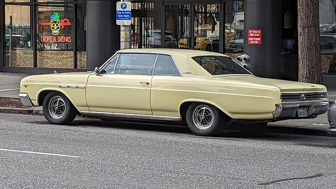 PXL_20230307_001212427.MP