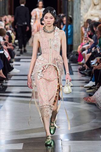 00026-simone-rocha-spring-2023-ready-to-wear-credit-gorunway