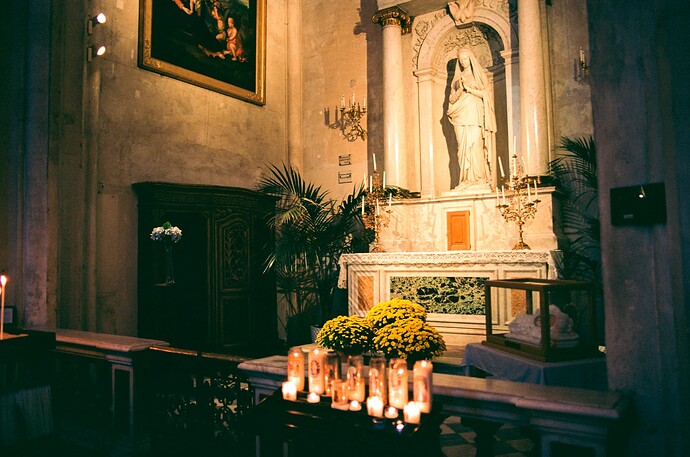 montpellier-cathedral-interior