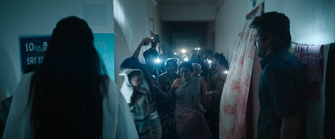 Maaveeran.2023.1080p.AMZN.WEB-DL.DDP5.1.H.264-DTR.mkv_snapshot_00.37.03_2023.09.23_08.39.43