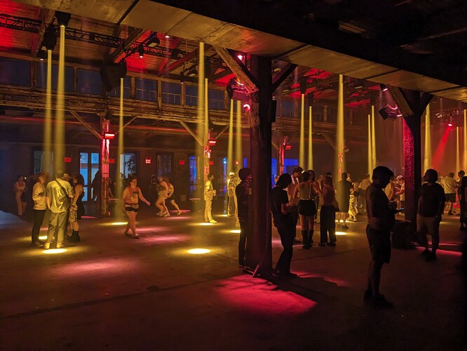 PXL_20230827_021719047