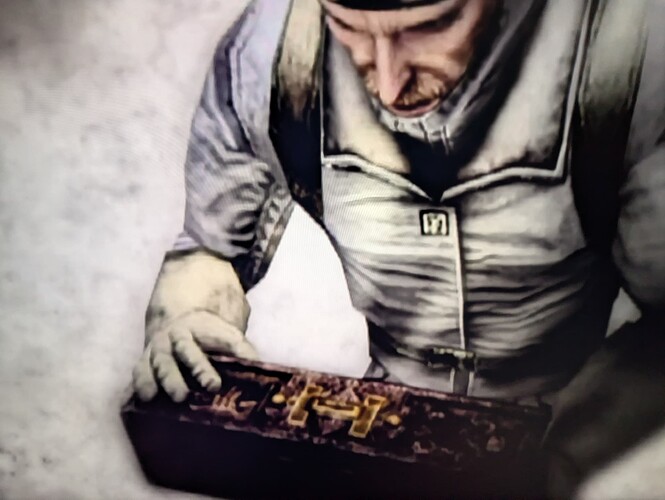 PXL_20251115_194145583