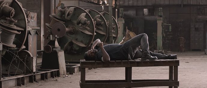 Vikram.Vedha.2017.1080p.AMZN.WEB-DL.DD+5.1.x264-DTR.mkv_snapshot_01.48.38_2023.09.25_21.24.31