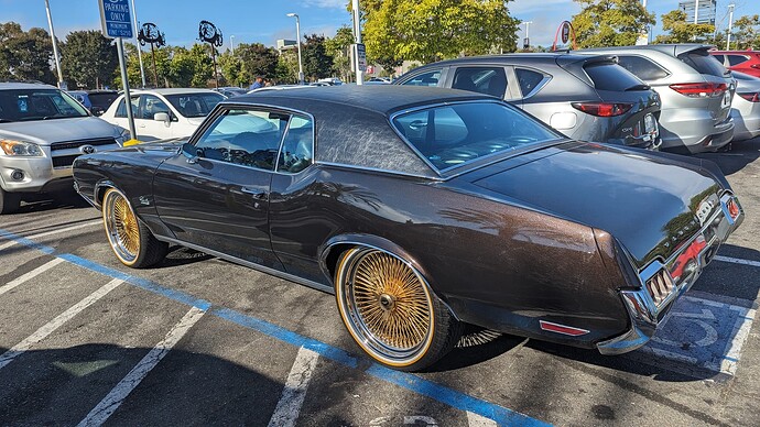 PXL_20230818_001518764