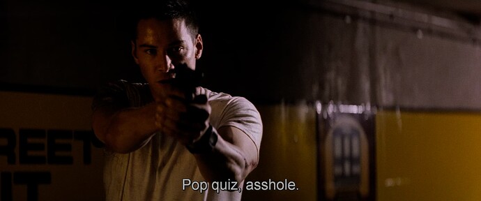 Speed.1994.2160p.UHD.BluRay.x265-SPEED.mkv_snapshot_01.37.25_2025-09-13_17.30.29