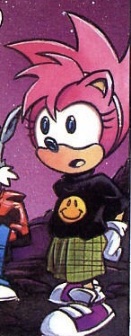 Amy_black_smiley_face_t-shirt